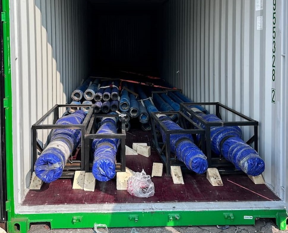 Компания Tianjin Geostar завершила подготовку таких товаров, как принадлежности для буровой установки мощностью 2000 л.с., в течение двух недель и отправила их в Индию.
